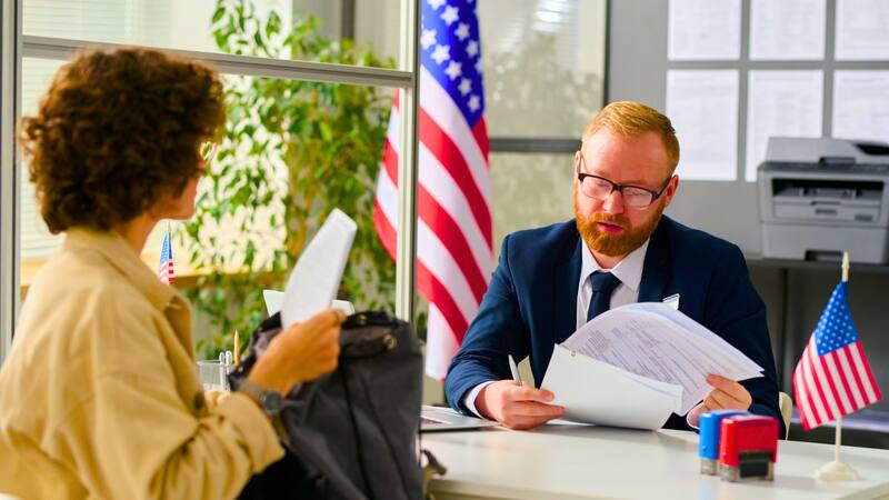 El Departamento de Estado de Estados Unidos implementó una nueva medida para evaluar la actividad en redes sociales de ciertos solicitantes de visas de estudiante, en busca de posibles vínculos con organizaciones terroristas. Imagen: archivo.