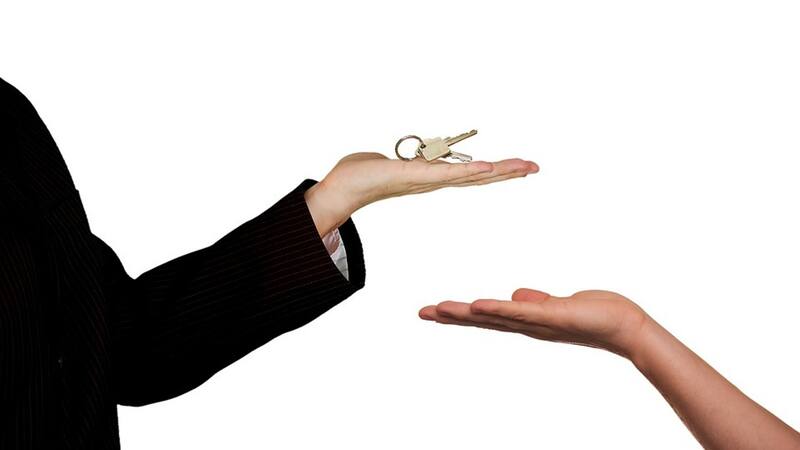 Aunque no hay un límite de edad, los bancos imponen condiciones al momento de otorgar una hipoteca.