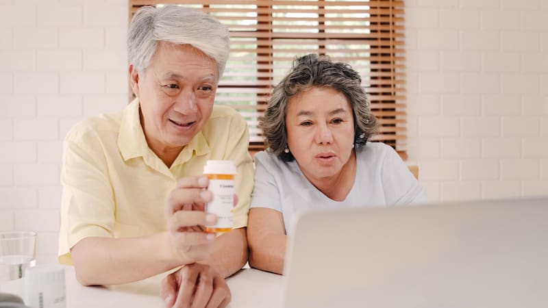 A medida que envejecemos, el organismo necesita un aporte específico de vitaminas para mantener su funcionamiento óptimo.