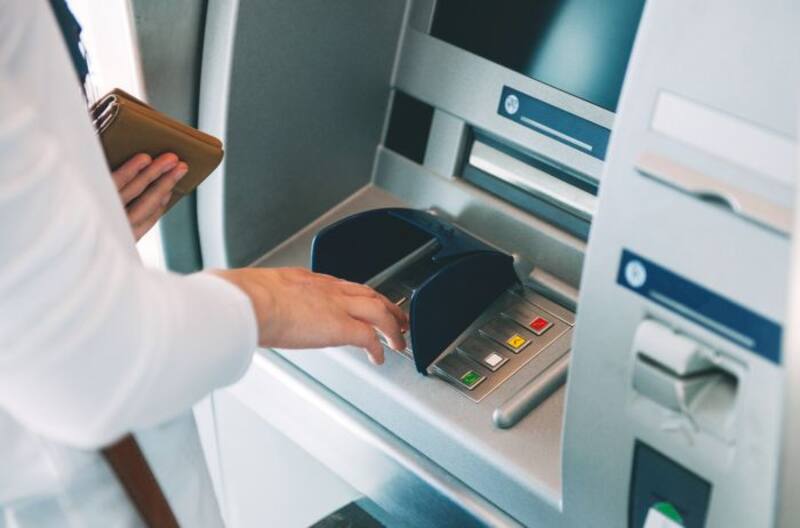 Nuevas modificaciones en los cajeros automáticos: descubre el nuevo límite diario de extracción.