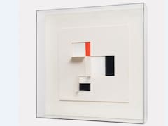 Paternosto en la galería María Calcaterra: geometrías para ver de frente y de costado