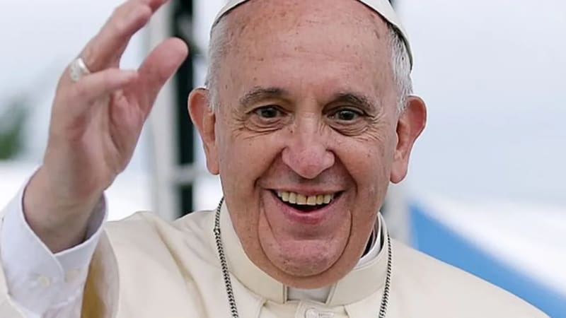 Cuál es el número de papado del Papa Francisco y cuántos años duraron los anteriores líderes de la Iglesia Católica en sus cargos.