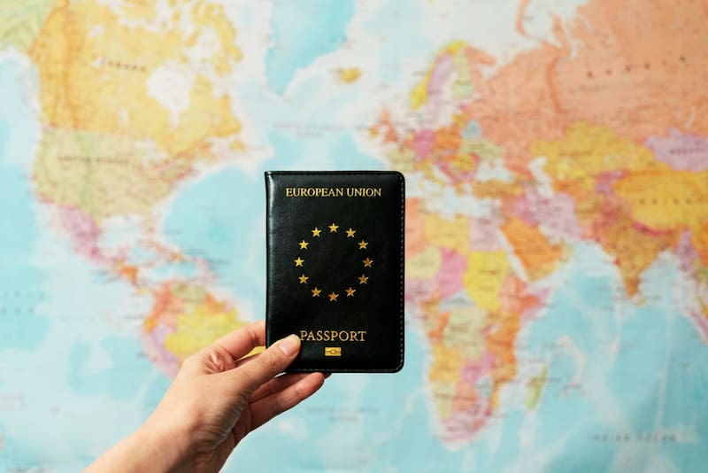 La Unión Europea, en su conjunto, parece avanzar hacia un modelo más restrictivo, donde la nacionalidad se entiende como una relación viva con el Estado y no como un legado distante. (Imagen: archivo)