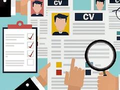 El Gobierno rechaza una reforma laboral y asegura que la actividad crece respecto a 2019