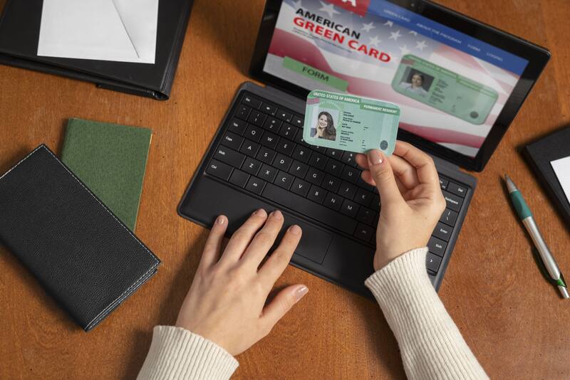 Para acceder a este beneficio, los solicitantes deben haber residido y trabajado legalmente en EE. UU. por al menos cinco años. (Foto: Freepik)