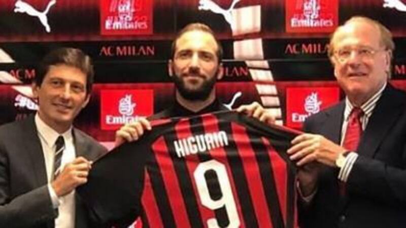 Gonzalo "Pipita" Higuain pasó de la Juventus a formar parte del Milan