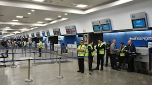 En vísperas de las elecciones, otro paro de pilotos provocará demoras en los vuelos de Aerolíneas