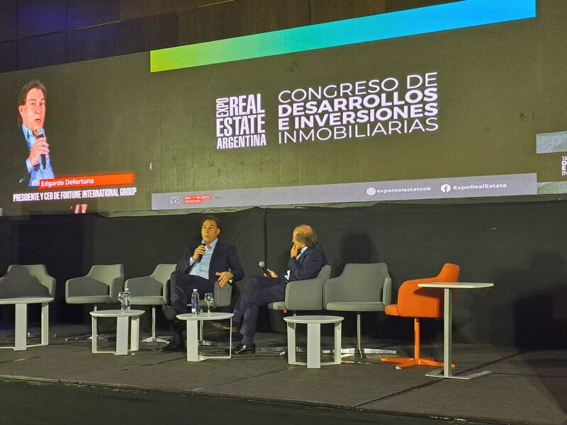 Edgardo Defortuna durante el evento de Real Estate en el hotel Hilton