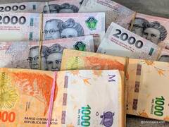 En 2024, cayó fuerte la liquidez en pesos de los bancos y crecieron los pagos electrónicos