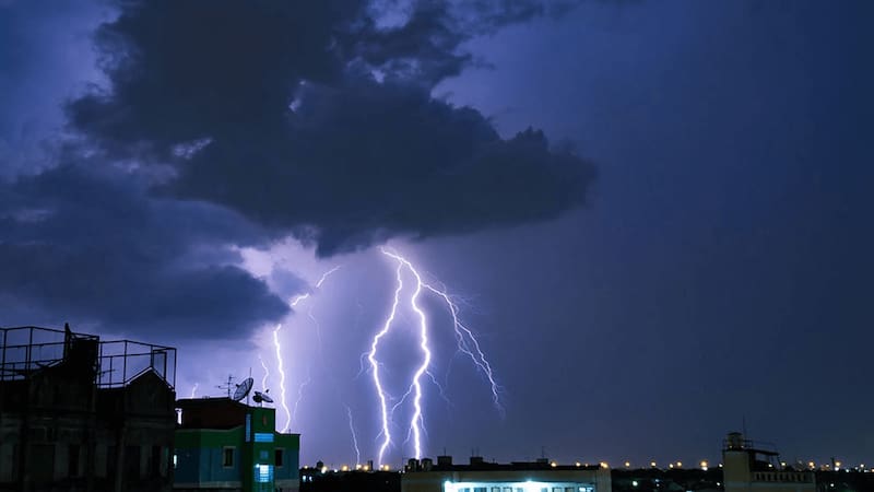 Una fuerte tormenta se aproxima y sacudirá varias provincias del país: cuáles son las alertas para este fin de semana.