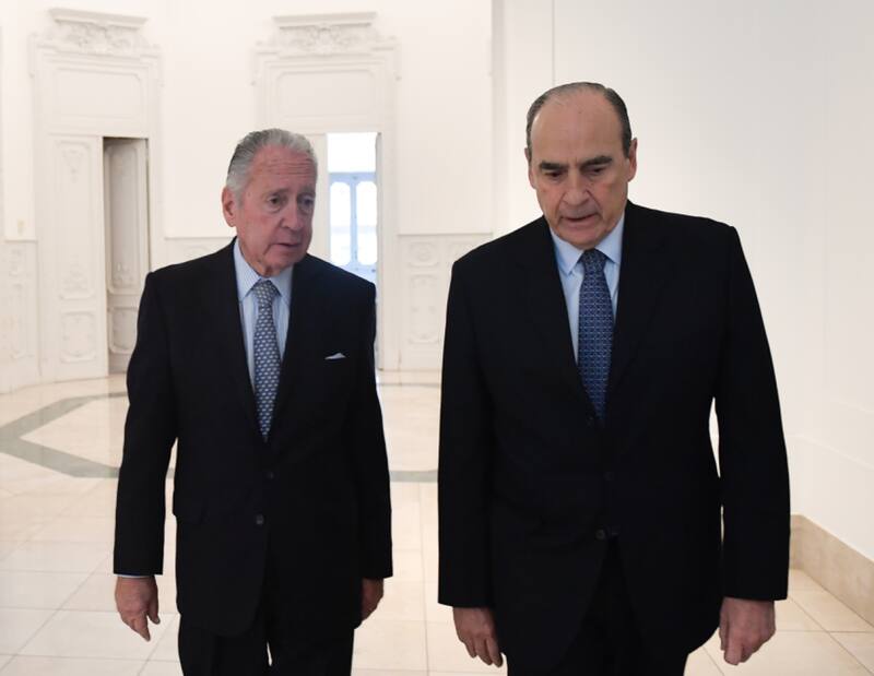 El presidente de la Unión Industrial Argentina (UIA), Daniel Funes de Rioja junto con el jefe de Gabinete, Guillermo Francos.