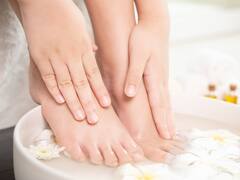 Cuáles son los beneficios de hacer un baño de pies con vinagre de manzana y cómo hay que hacerlo