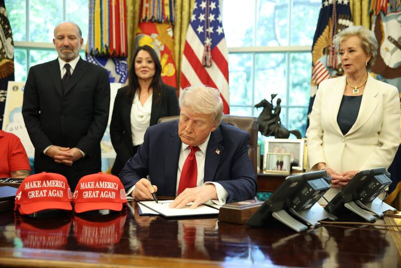 Este encuentro será la primera interacción de alto nivel entre ambas partes desde que el vicepresidente Han Zheng asistió a la inauguración presidencial de Trump en enero. Foto: EFE.