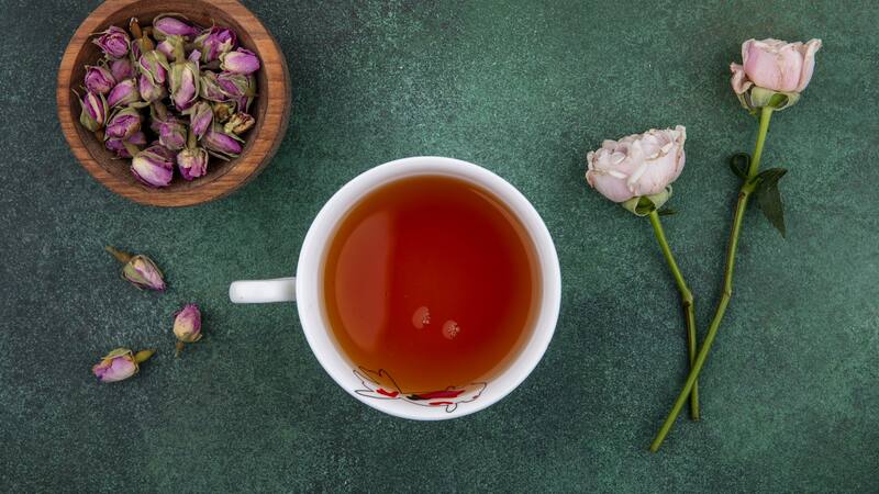 Hay diferentes tés que se pueden preparar para obtener beneficios nutricionales.