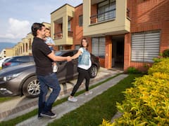 Cómo acceder al nuevo bono económico confirmado por el Gobierno para todos los padres con hijos menores de 25 años