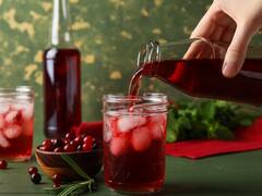 Adiós al agua: las 3 bebidas que limpian las arterias, controlan el colesterol y fortalecen el corazón