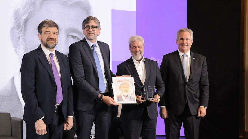Hernán de Goñi (El Cronista), Pablo Miedziak (IAEF), Gabriel Blasi (Telecom) y Pablo Quirno (secretario de Finanzas de la Nación)