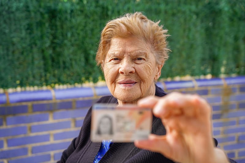 El Documento Nacional de Identidad (DNI) podría dejar de renovarse en un momento específico de la vida de los ciudadanos.