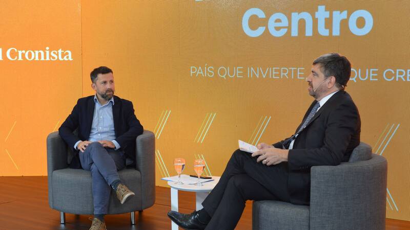 Carlos Figueroa (Aerolíneas Argentinas), moderado por Hernán de Goñi (El Cronista)