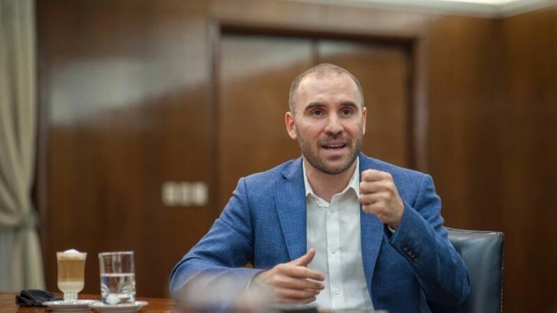 Martín Guzmán cargó con dureza contra el FMI por las sobretasas.