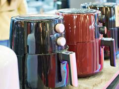 Orden retirar todas las freidoras de aire por ser "altamente peligrosas"