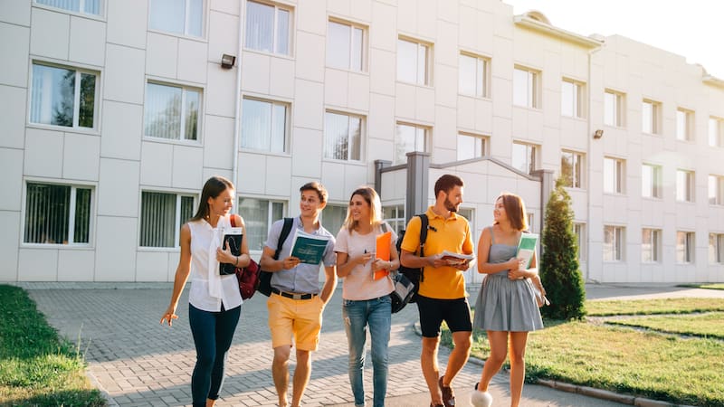 Gobierno y universidades públicas avanzan en un plan para impulsar vivienda asequible en los campus.