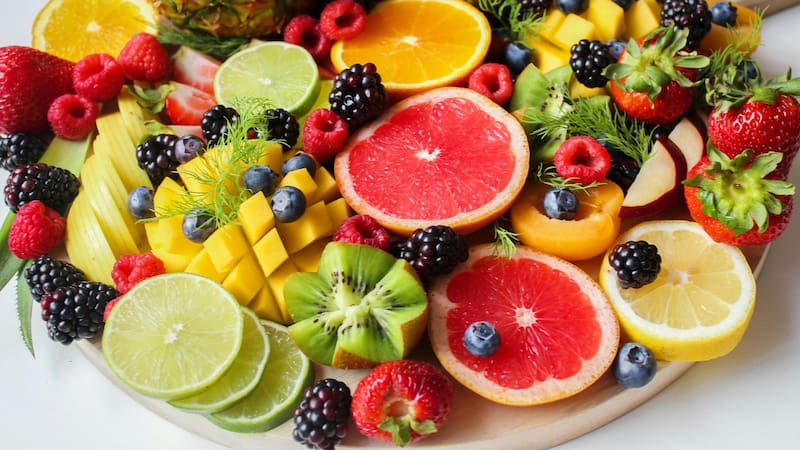 Descubrí qué frutas pueden interrumpir tu sueño y cómo elegir las mejores opciones para una noche tranquila.