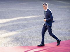 Pedro Sánchez visita Ourense y León en plena crisis por los incendios forestales