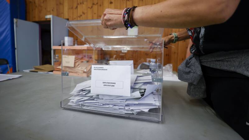 Estos son los resultados de las primeras encuestas tras el cierre de los comicios.