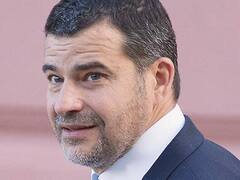 Galuccio vuelve al mercado petrolero con la compra de activos de Sinopec