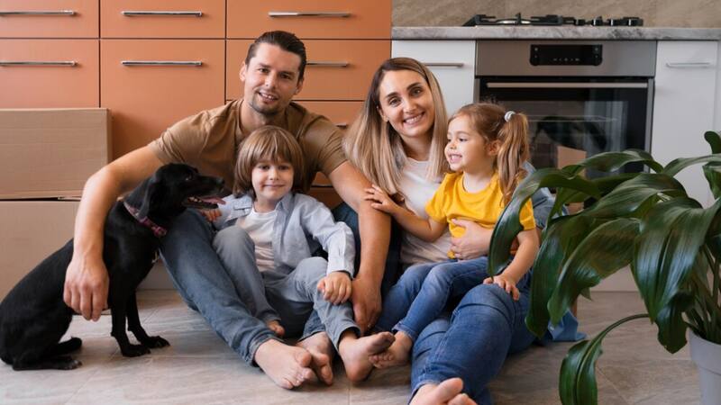 La ubicación privilegiada de este apartamento de BBVA permite un fácil acceso a múltiples vías y servicios esenciales.