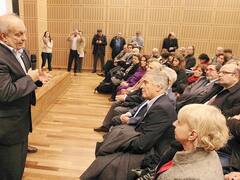 Crean por decreto una nueva empresa estatal para los canales públicos