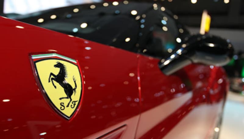 Ferrari desafía las leyes de la física: récord de velocidad sobre un portaaviones de la Armada italiana. Fuente: Archivo