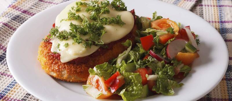 No se sabe quién la inventó, pero es muy popular en ciudades estadounidenses con un gran número de inmigrantes italianos, como Nueva York y Nueva Jersey. (Taste Atlas)