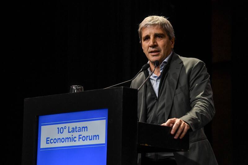 El ministro de Economía, Luis Caputo durante el 10º Latam Economic Forum.