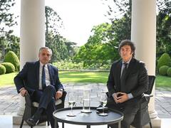 A una semana de dejar el poder, renunciaron varios funcionarios clave de Alberto Fernández