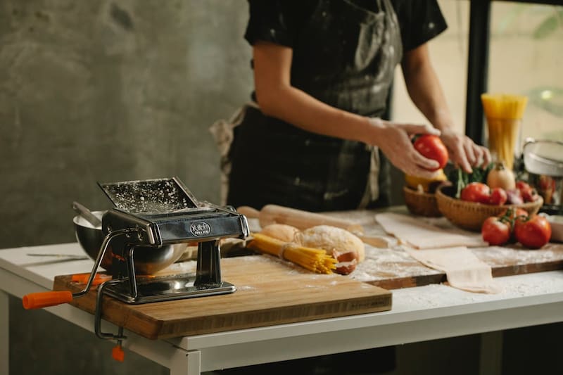 Receta de Mini cucuruchos rellenos de tartar de salmón con toques orientales (foto: Pexels).