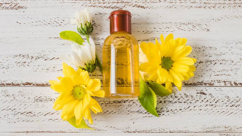 La versatilidad del aceite de onagra lo convierte en un recurso valioso para la salud general de las mujeres.