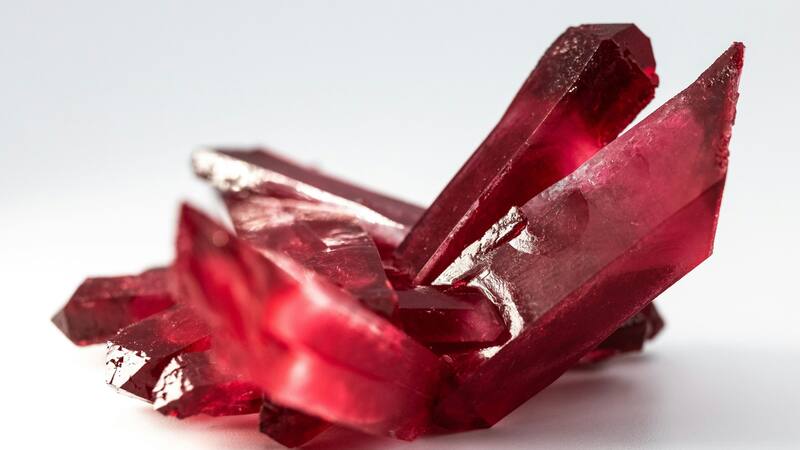 Esta gema es altamente valorada por su rareza y durabilidad.