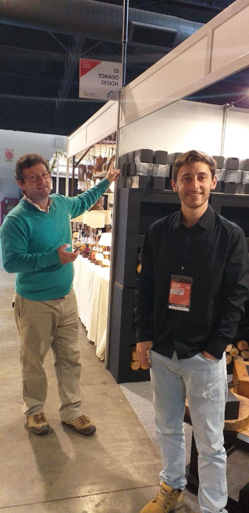 Gabriel y Matías Di Tomaso fabrican estufas ecológicas que venden en todo el país. (Foto: gentileza Matías Di Tomaso).