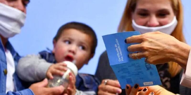 La AUH ANSES es compatible con el Programa Alimentar y el Plan 1000 días.