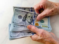 El Gobierno entrega un cheque de estímulo anual de 5.400 dólares: quiénes pueden recibirlo