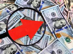 Escala el dólar blue: cuáles son los factores que lo hacen subir