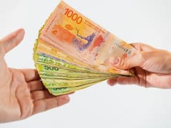 Buenas noticias para trabajadores: recibirán un nuevo bono de $ 30.000, ¿cuándo se paga y a quiénes alcanza?