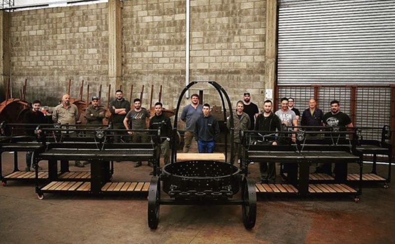 Cuatro parrillas y un Floki: así formo la selección de Fuegos JL que viajó rumbo a Qatar.