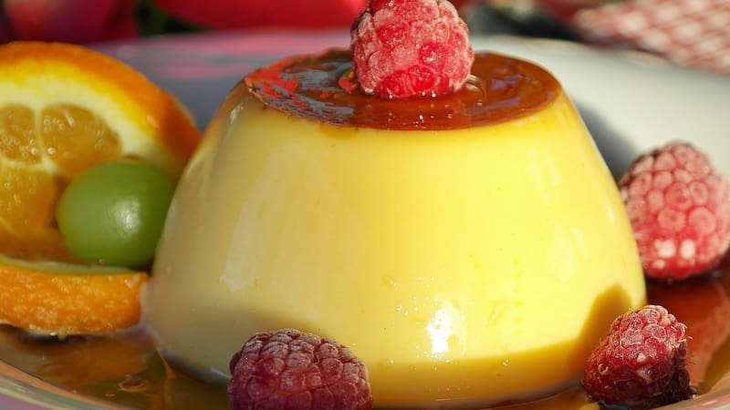 Aprende esta sencilla receta de gelatina con esencia de rompope para deleitar a tu familia en Halloween.