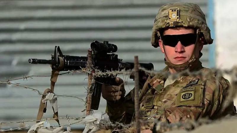 EE.UU. intensifica su presencia militar cerca de Venezuela, en una operación que despierta especulaciones sobre sus objetivos estratégicos y políticos.