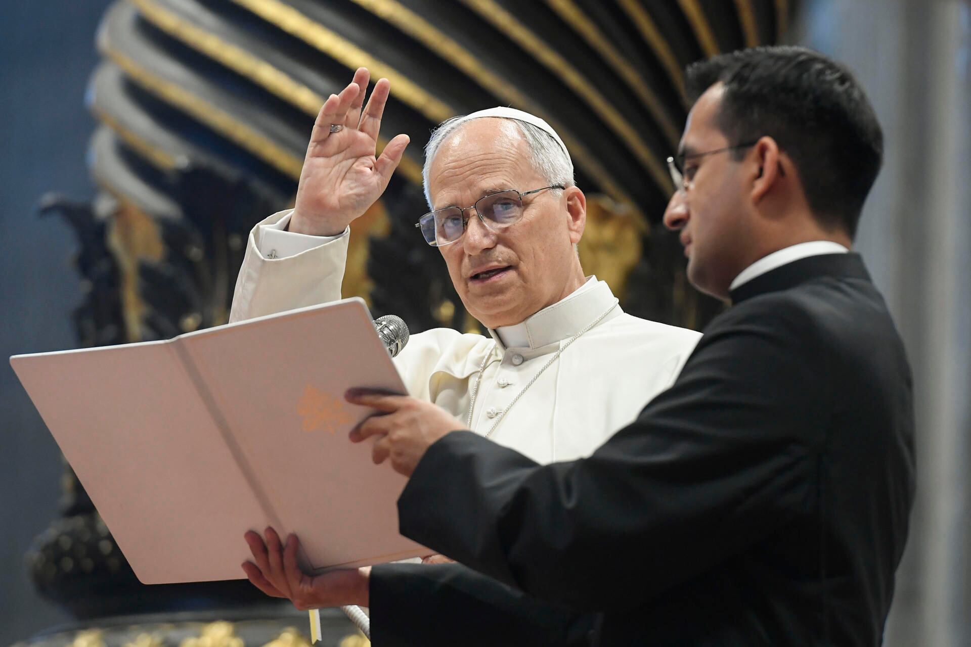 Tiembla el Vaticano | El papa León XIV hace una jugada maestra que cambia  para siempre a la Iglesia: "Una reforma significativa"