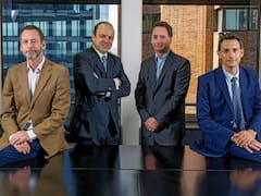 Falta de dólares: el dolor de cabeza para las empresas que fue fuente de ganancia para los abogados de la City