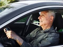 ¿Qué validez tiene el carnet de conducir a partir de los 80 años, según la DGT?